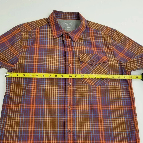 Mountain Hardwear Small Sleeve Logo Tag Check Mens - Picture 2 of 6